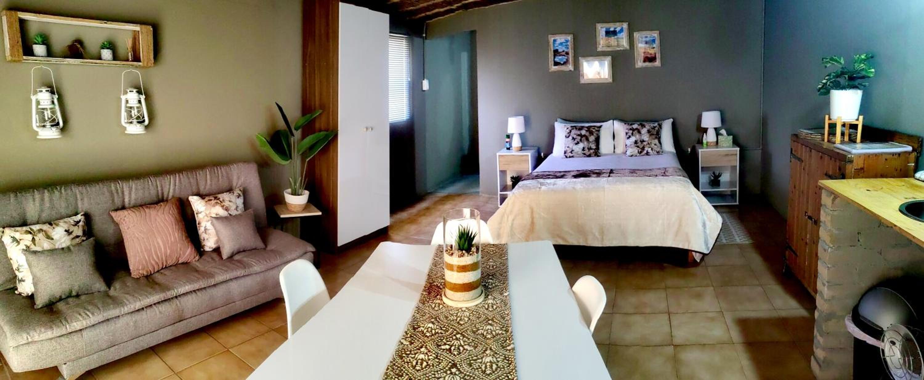 Deluxe Room (2 Adults + 1 Child) photo 1