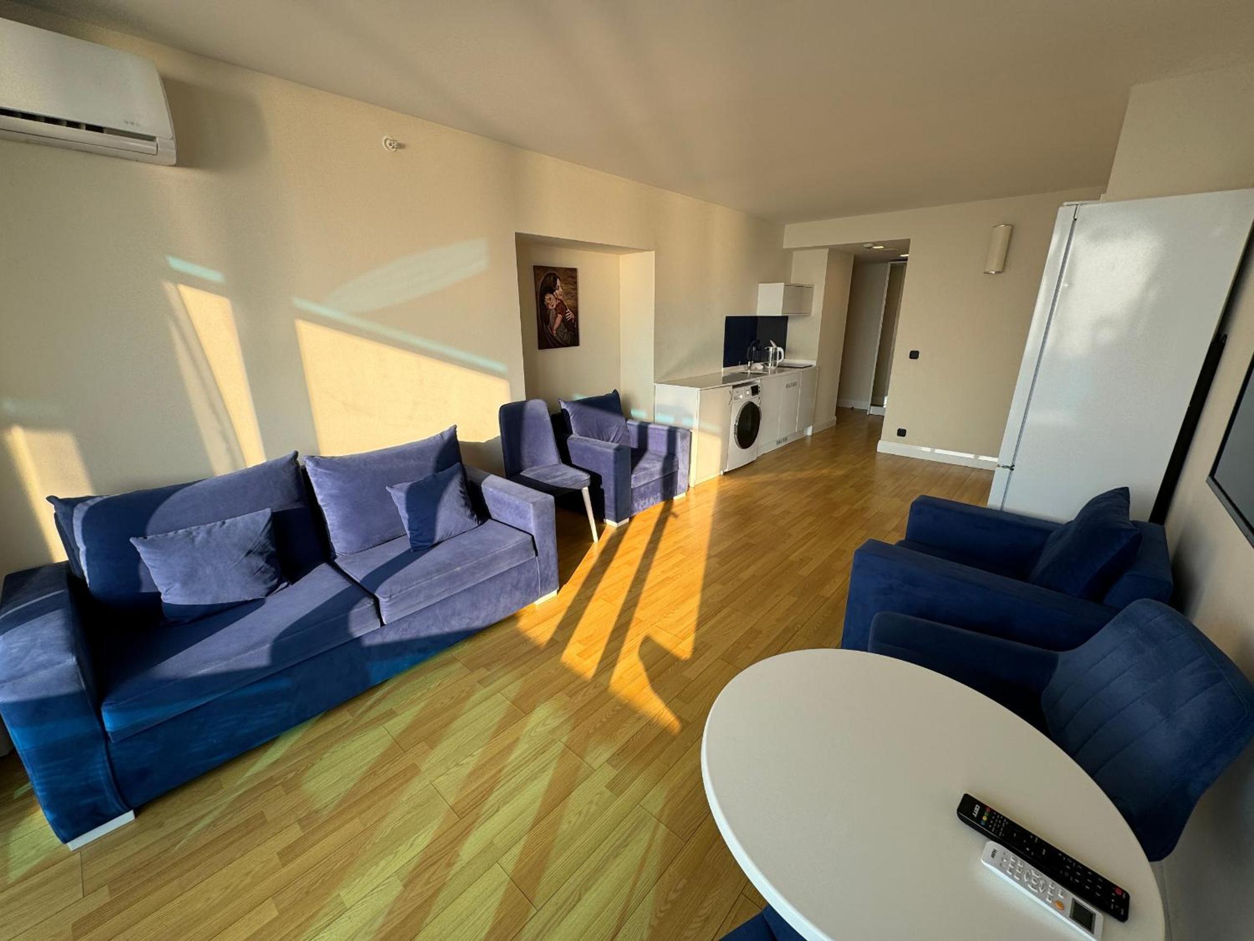 Two-Bedroom Apartment With Balcony And Sea View