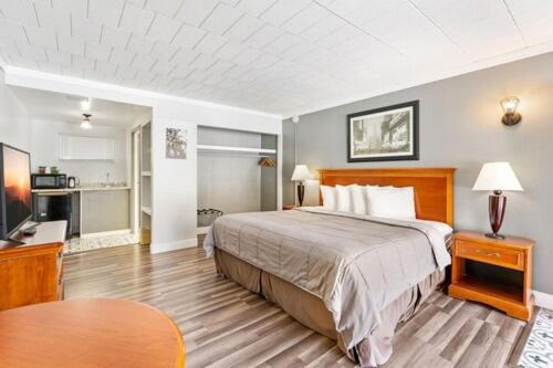 Superior King Room