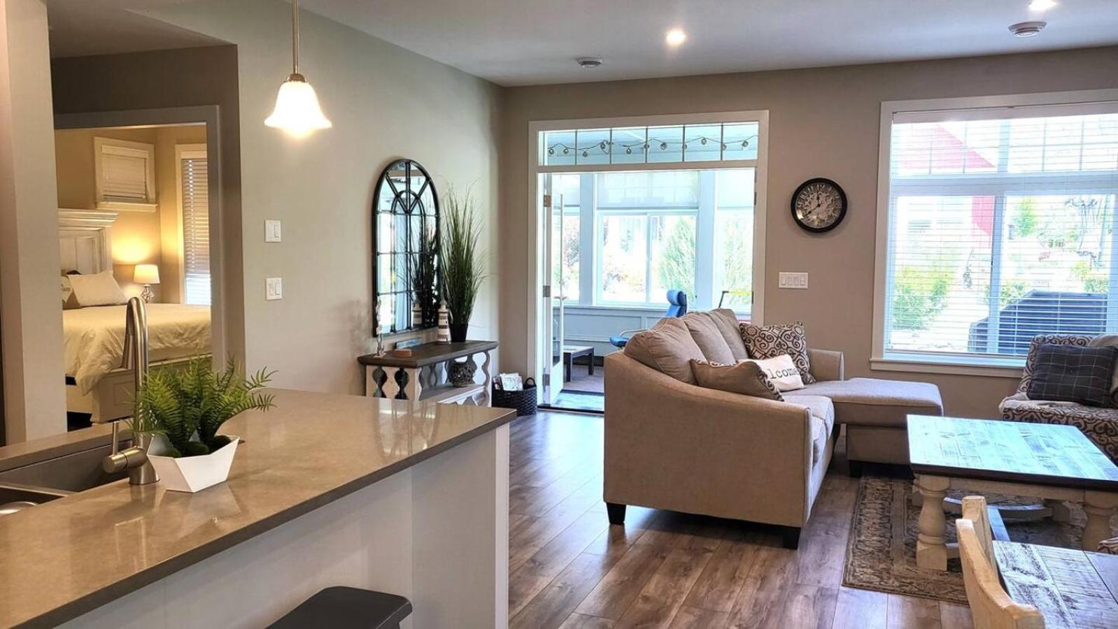 Four-Bedroom House photo 1