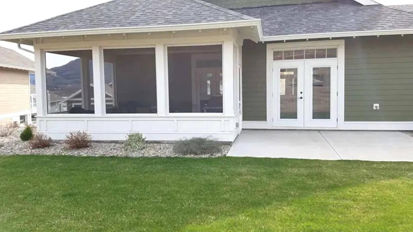 Four-Bedroom House photo 3