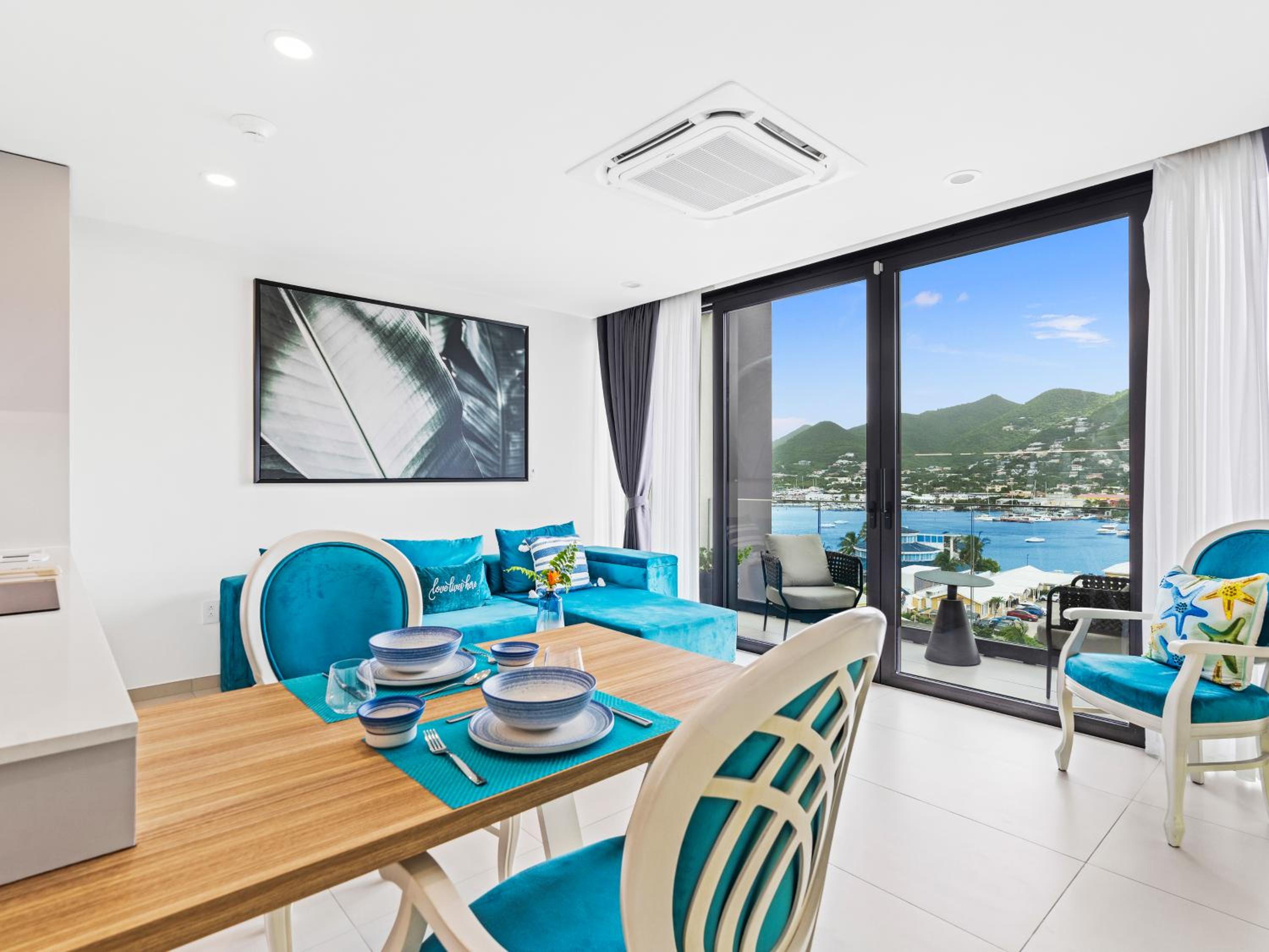 One-Bedroom Apartment with Balcony