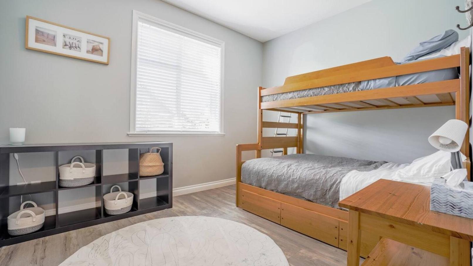 Three-Bedroom House photo 1