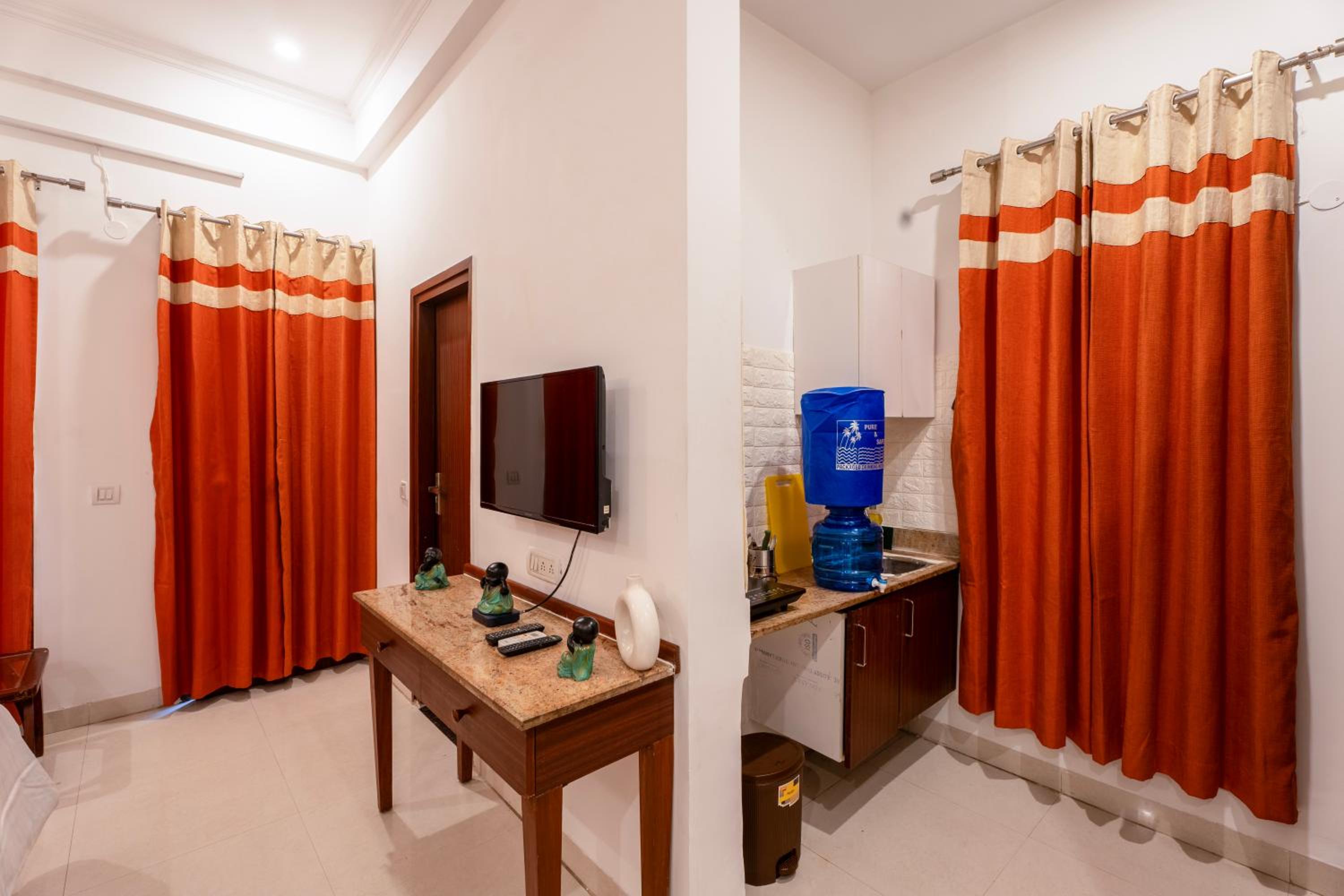 One-Bedroom Apartment With Balcony photo 2