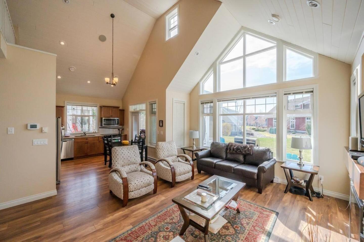 Four-Bedroom House photo 1
