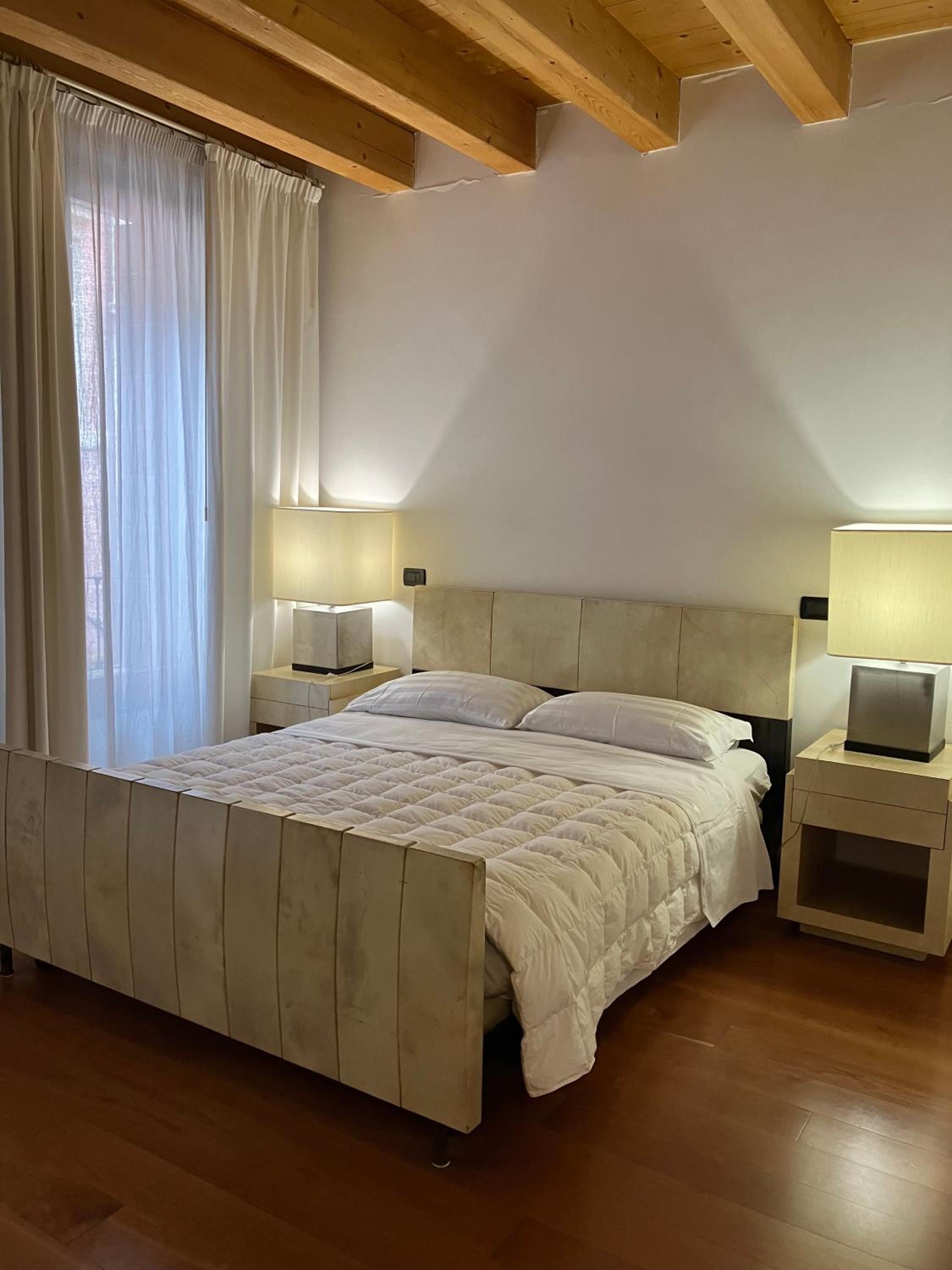 Double Room with Private Bathroom - Photo 4