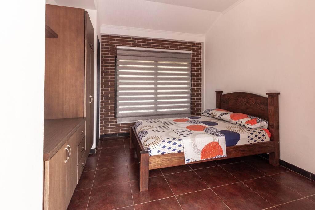 One-Bedroom House photo 1
