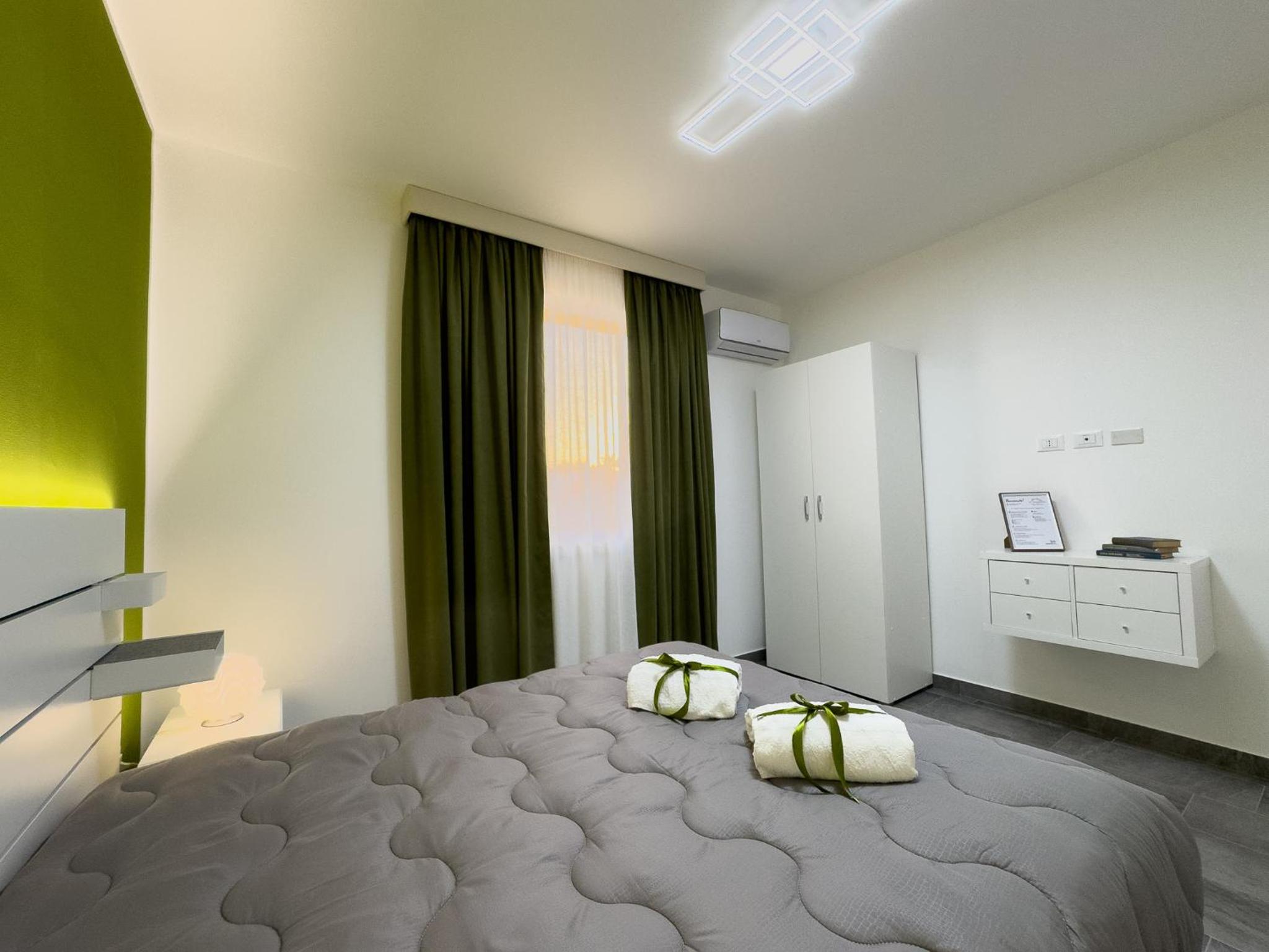 One-Bedroom House - Photo 23