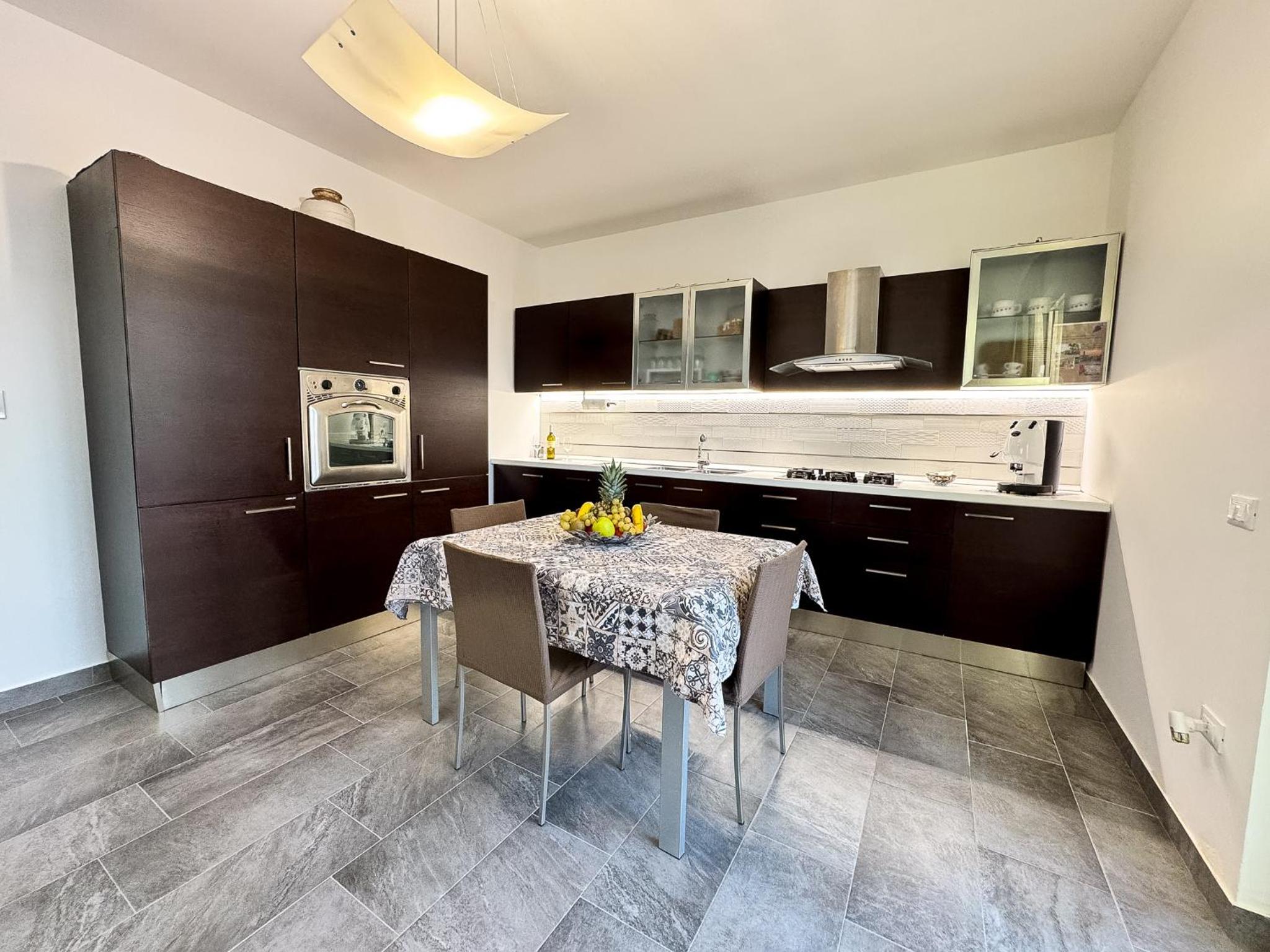 One-Bedroom House - Photo 28