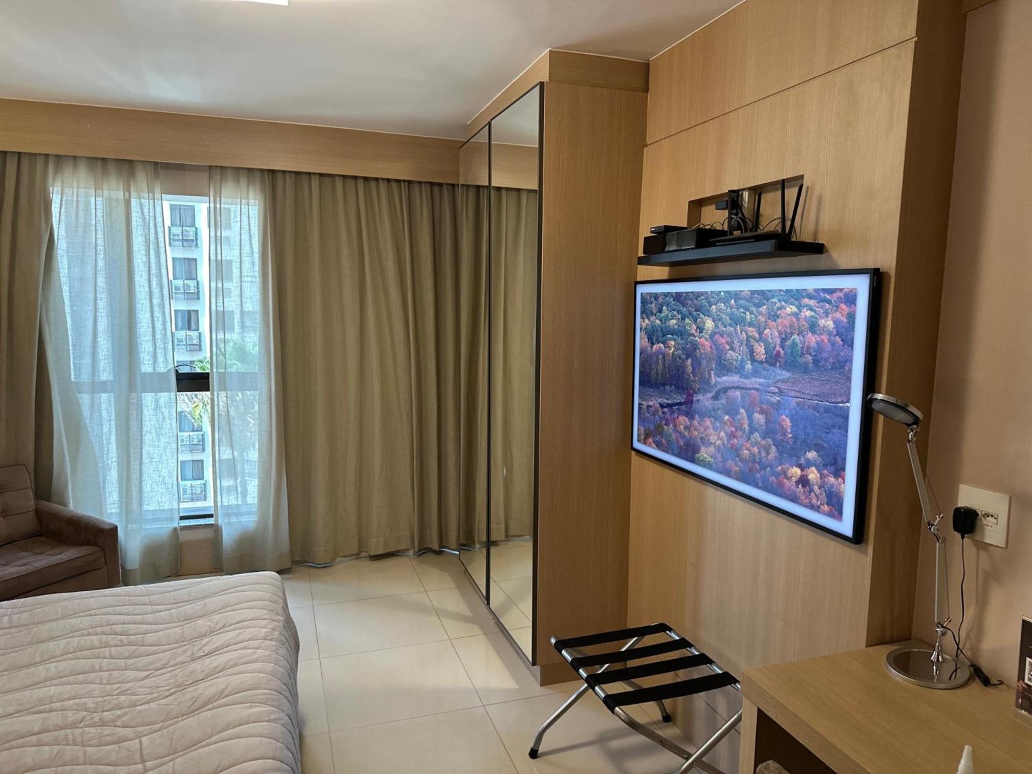 Superior Apartment with City View