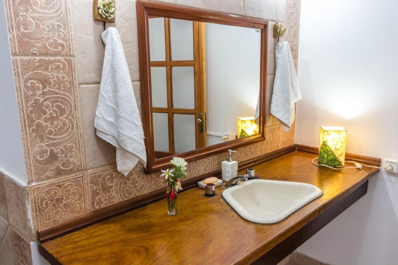 King Suite with Balcony photo 2