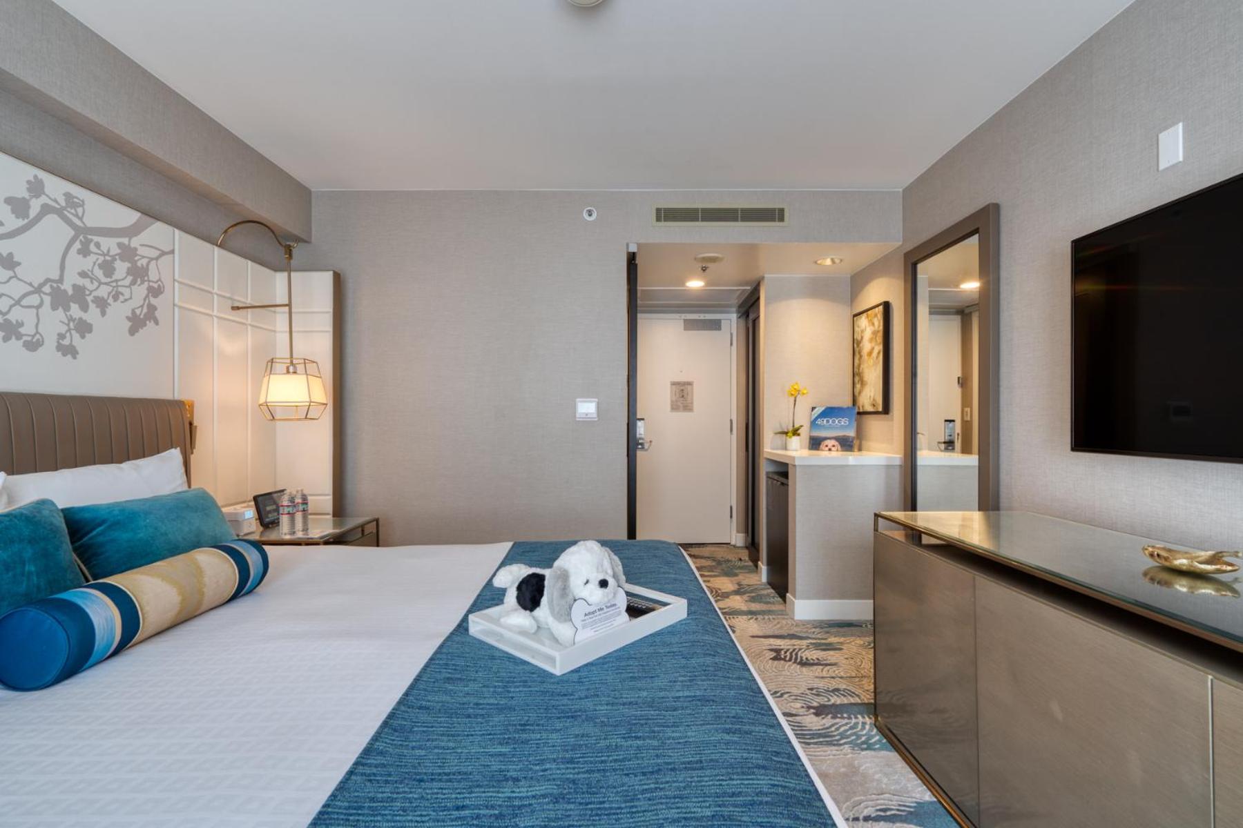Deluxe King Room - Photo 4