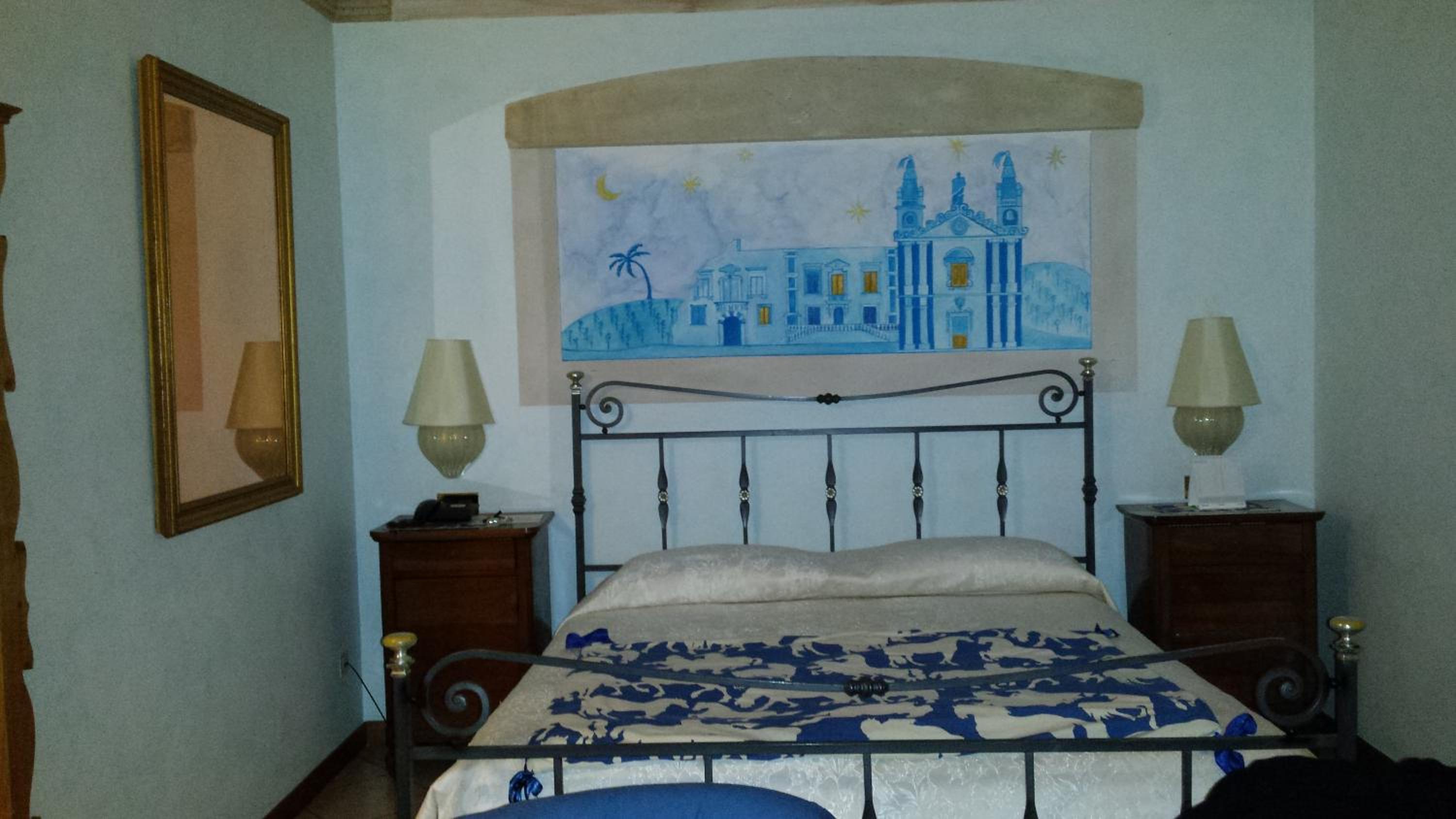Double Room with Lake View - Photo 1