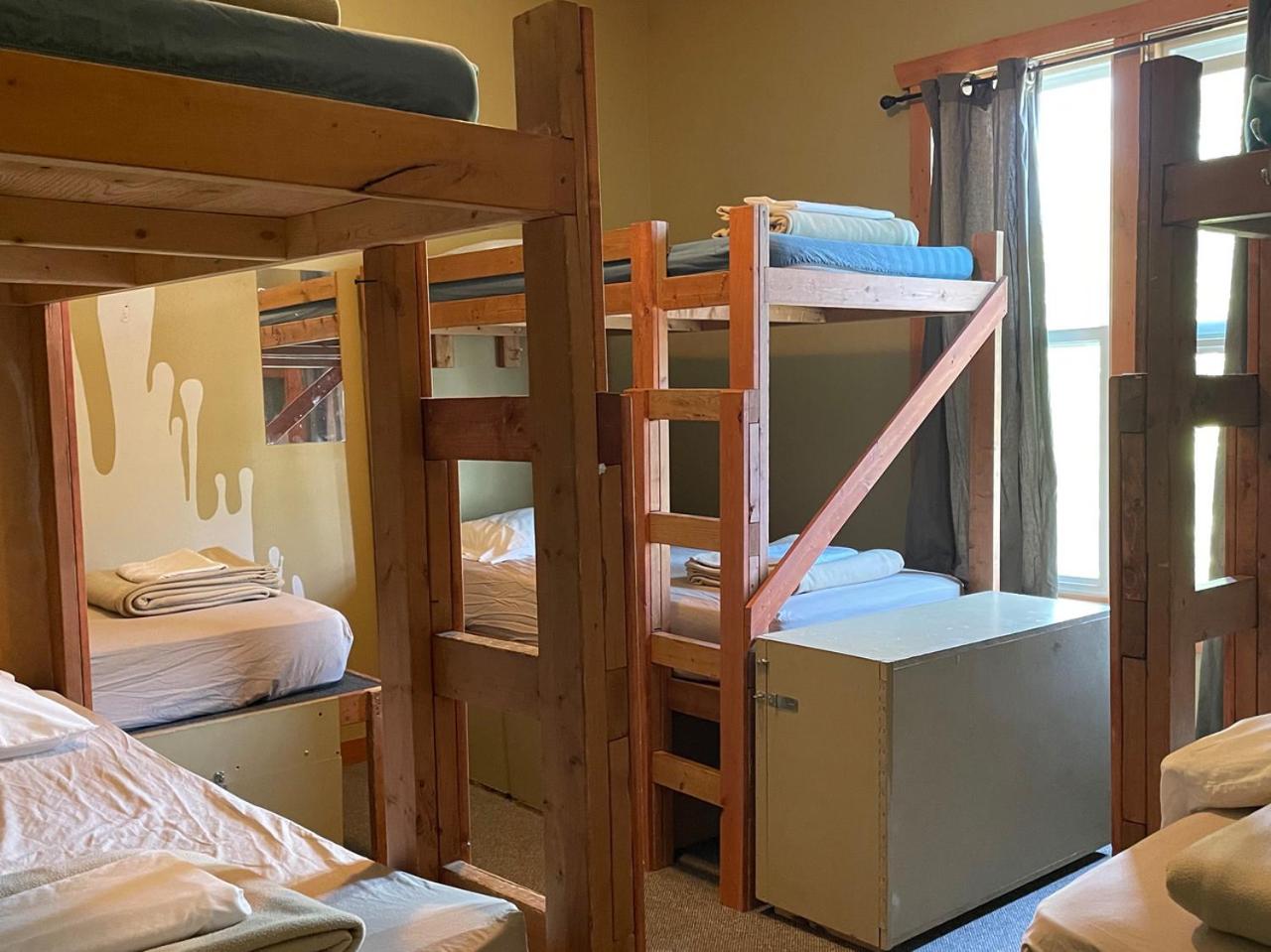 Bed in 6-Bed Mixed Dormitory Room photo 2