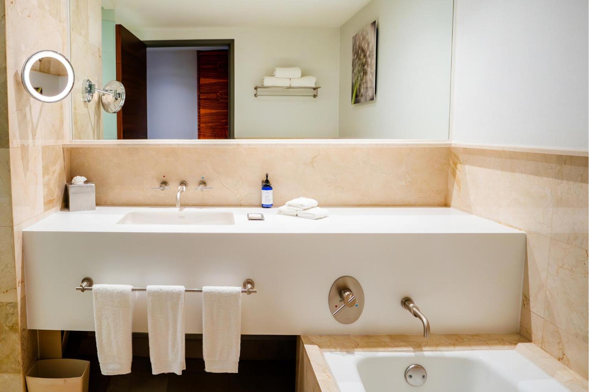 Double Room with Two Double Beds - Photo 4