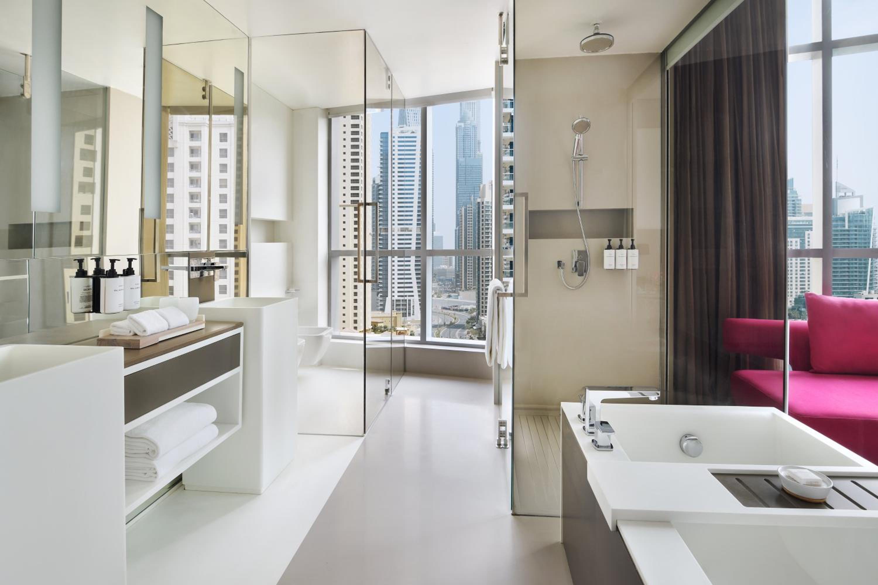 Classic King Room - Club Lounge Access