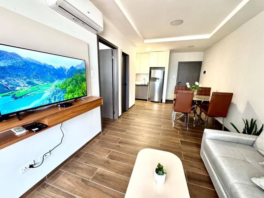 One-Bedroom Apartment photo 2
