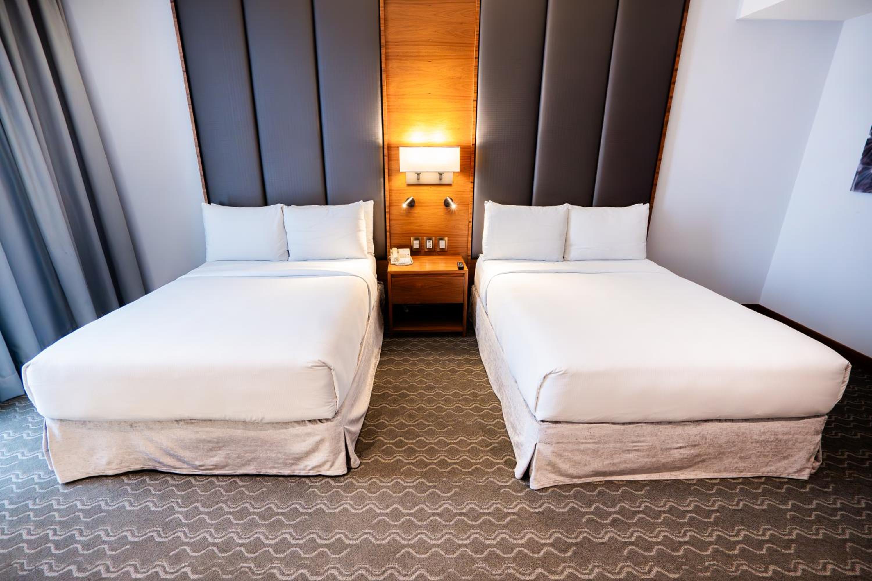 Double Room with Two Double Beds - Photo 3