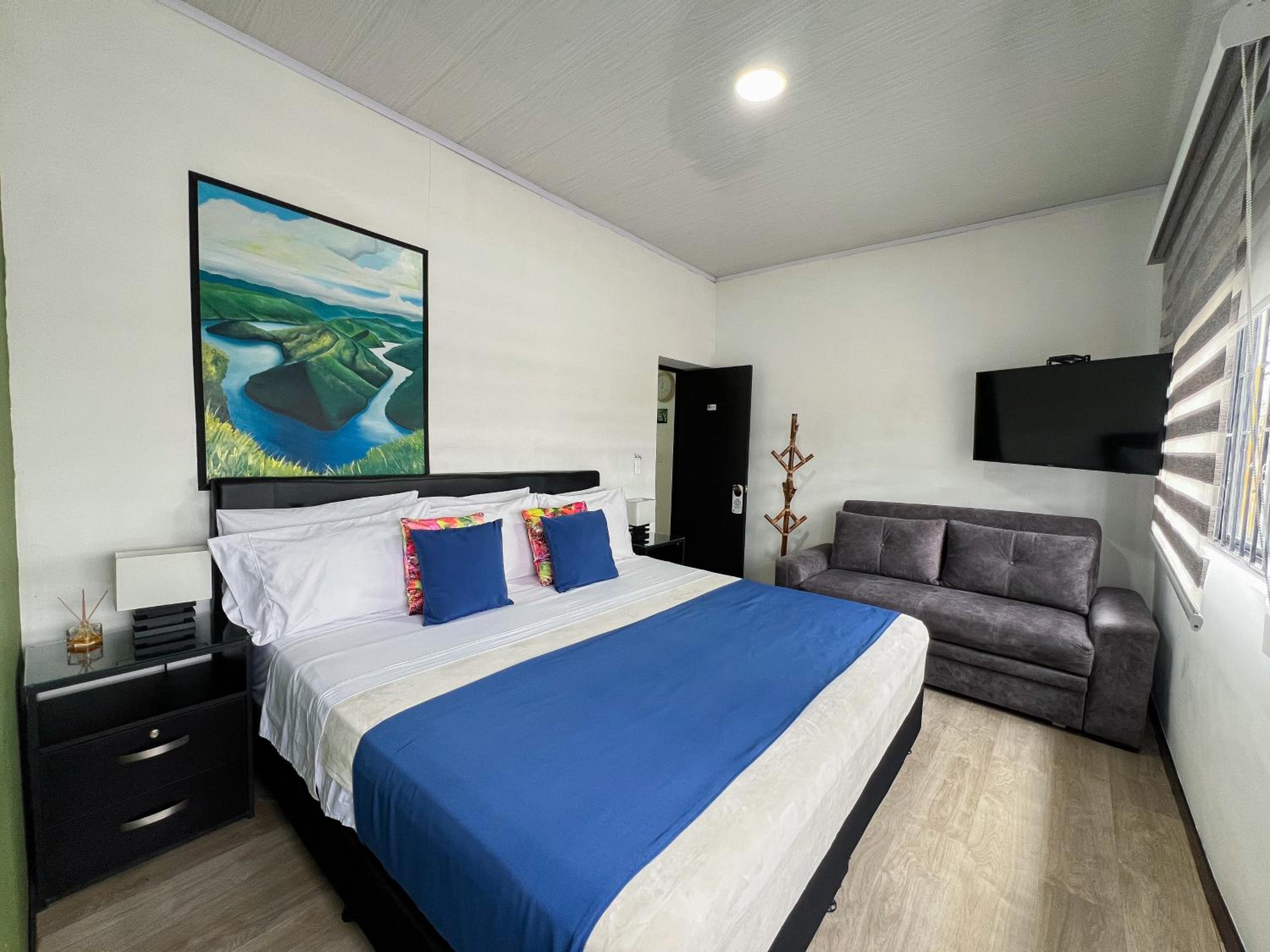 King Room with Balcony photo 3