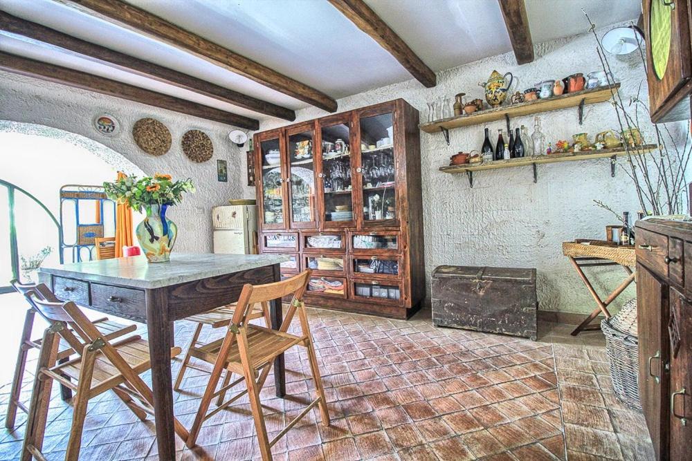One-Bedroom House - Photo 4