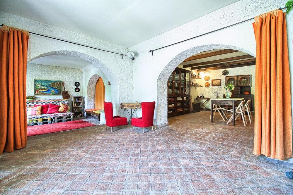 One-Bedroom House - Photo 1