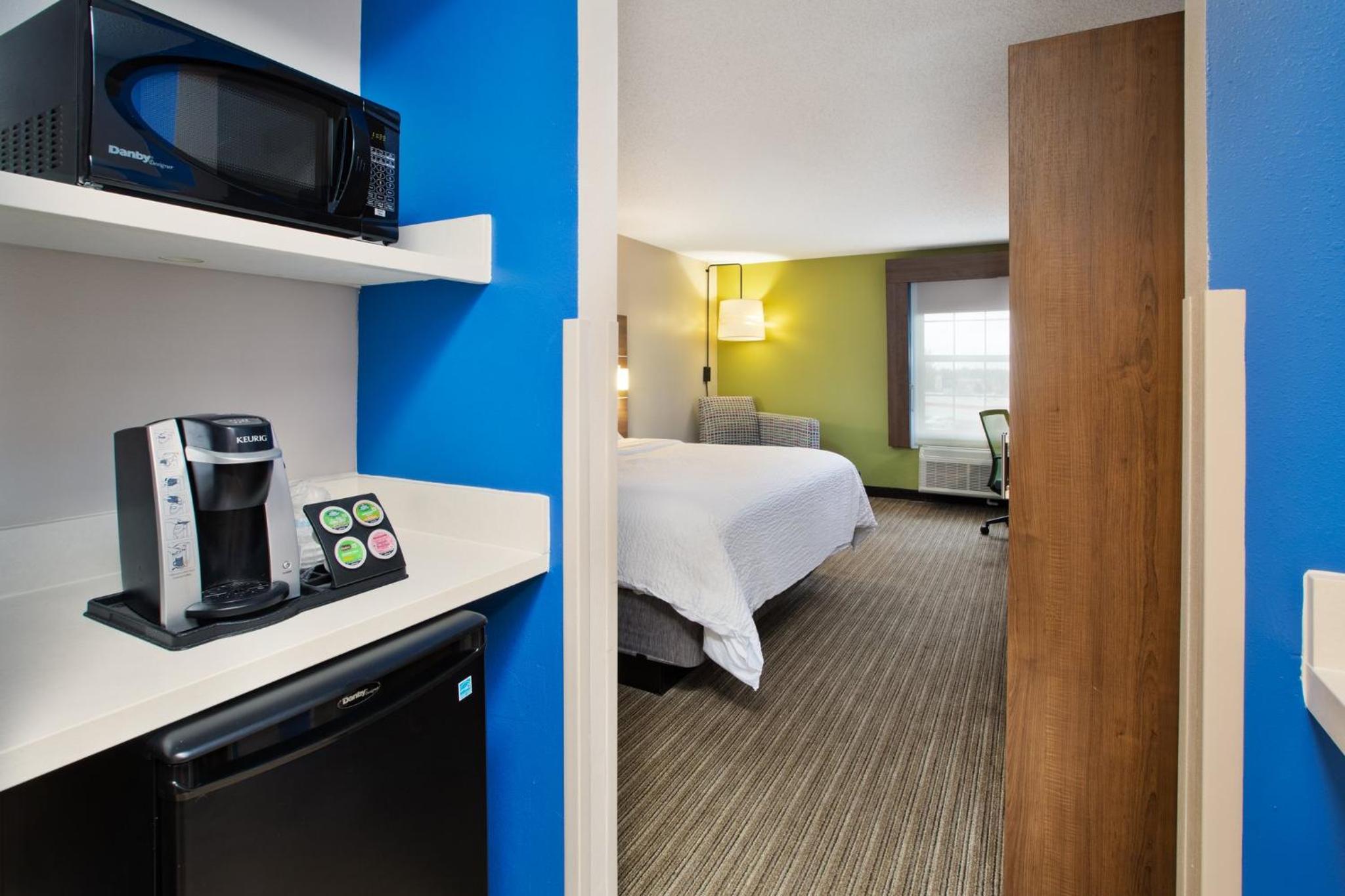 King Room - Hearing Accessible - Non-Smoking photo 2