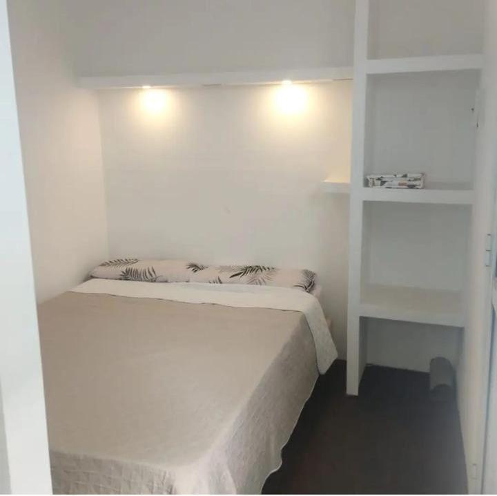 One-Bedroom House photo 1