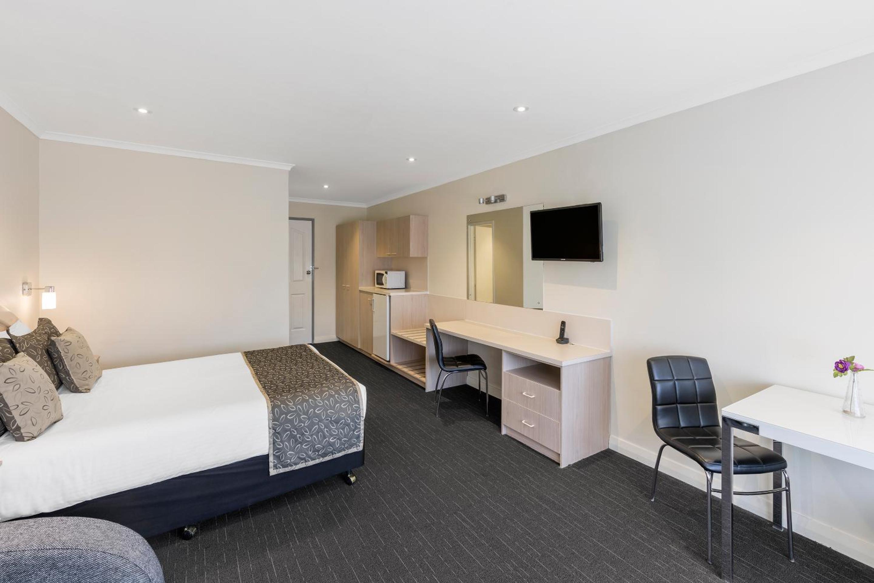 Executive Queen Room