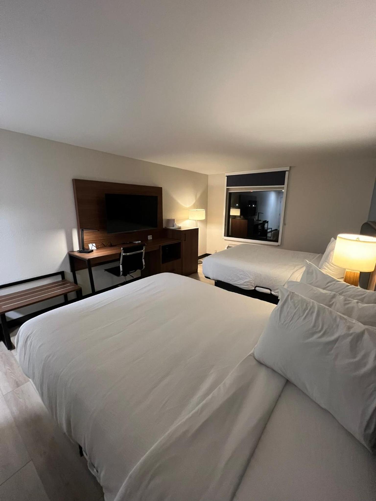 Queen Room with Two Queen Beds - Non-Smoking - Photo 1