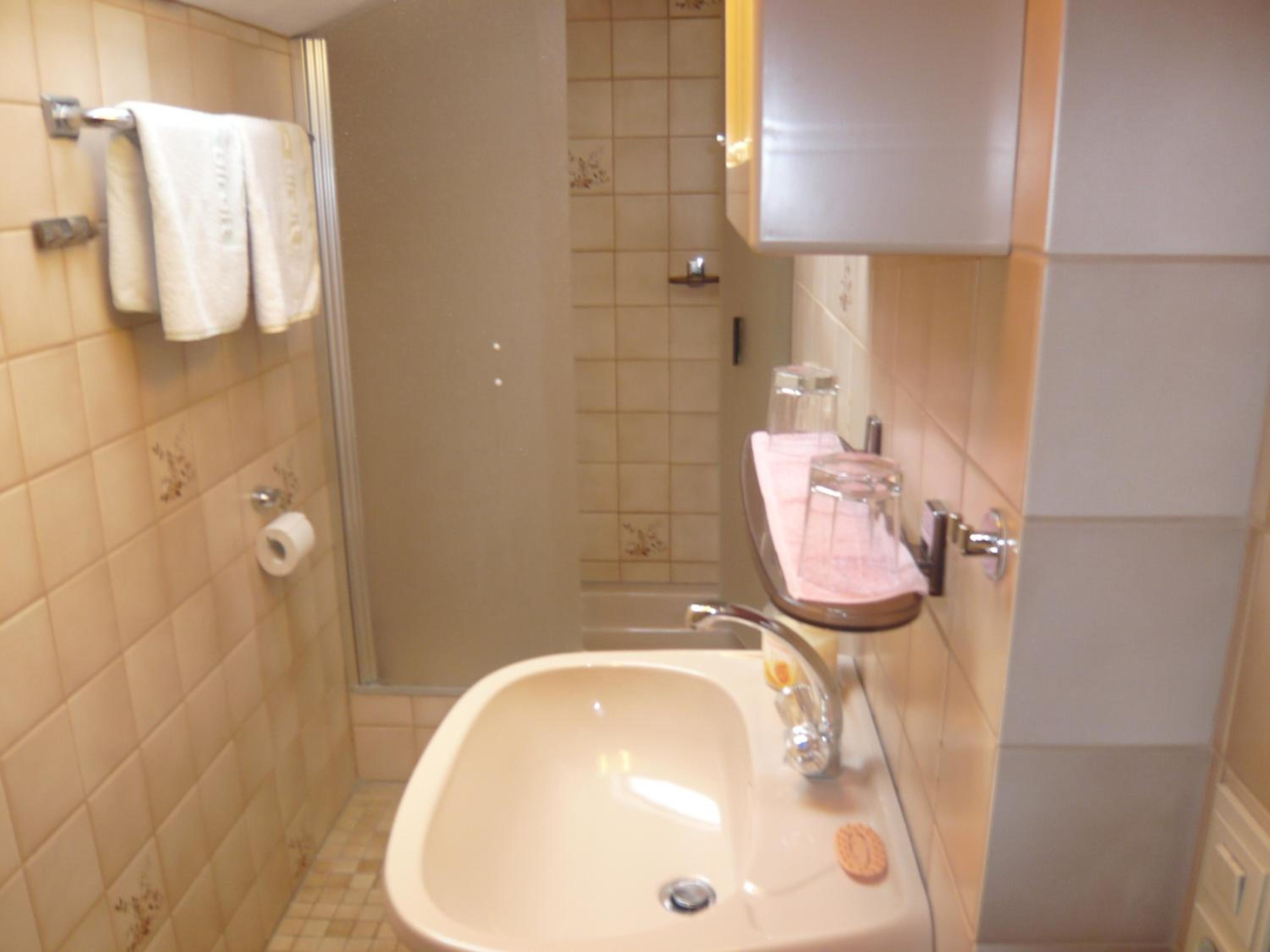 Apartment 5 photo 3