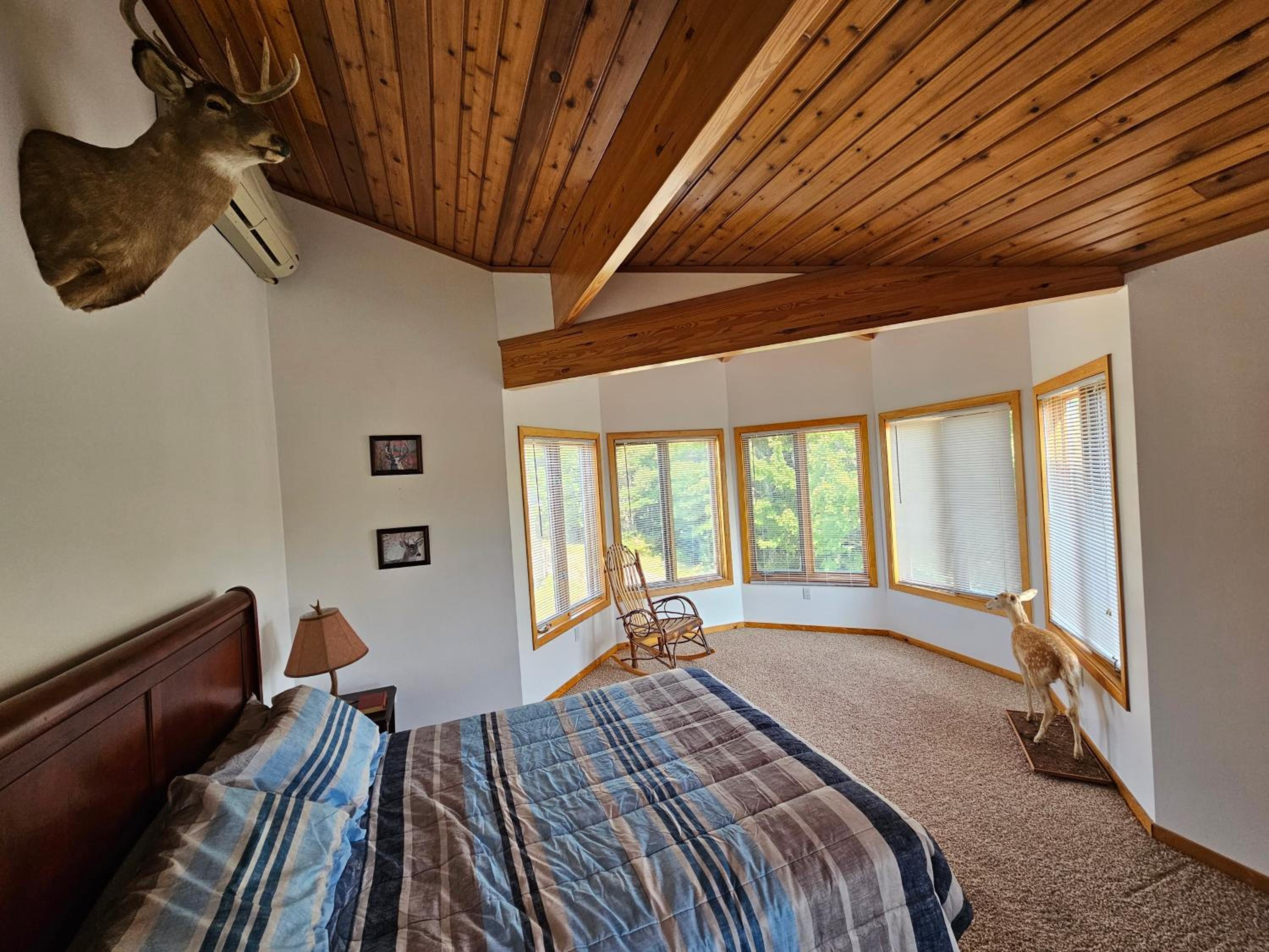 Deer Room @ Bear Mountain Lodge photo 3