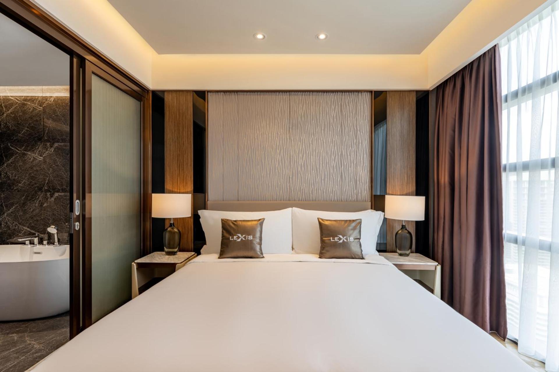 2-Bedroom Suite - City View photo 3