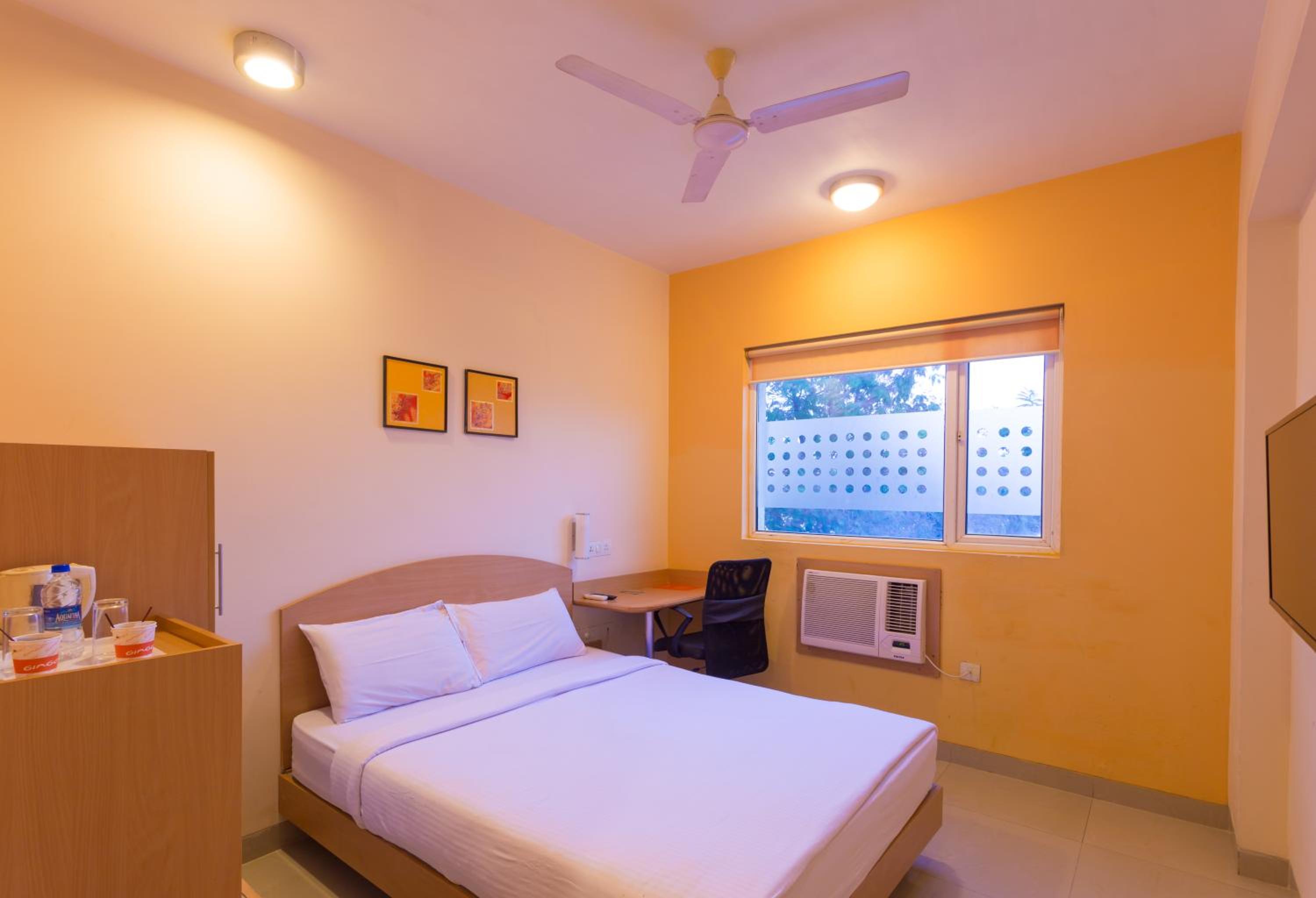Day use Room - Same day check in and check out - 9 am to 5 pm photo 1