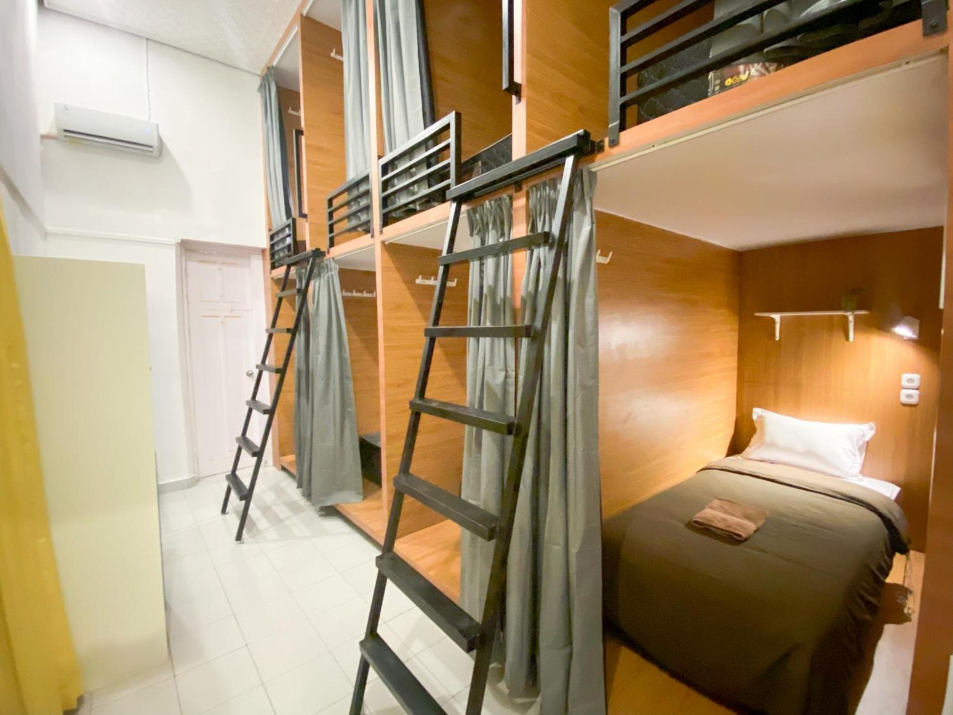 Bed in 8-Bed Mixed Dormitory Room photo 3