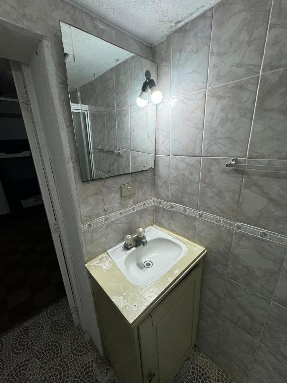 8-Bed Female Dormitory Room photo 3