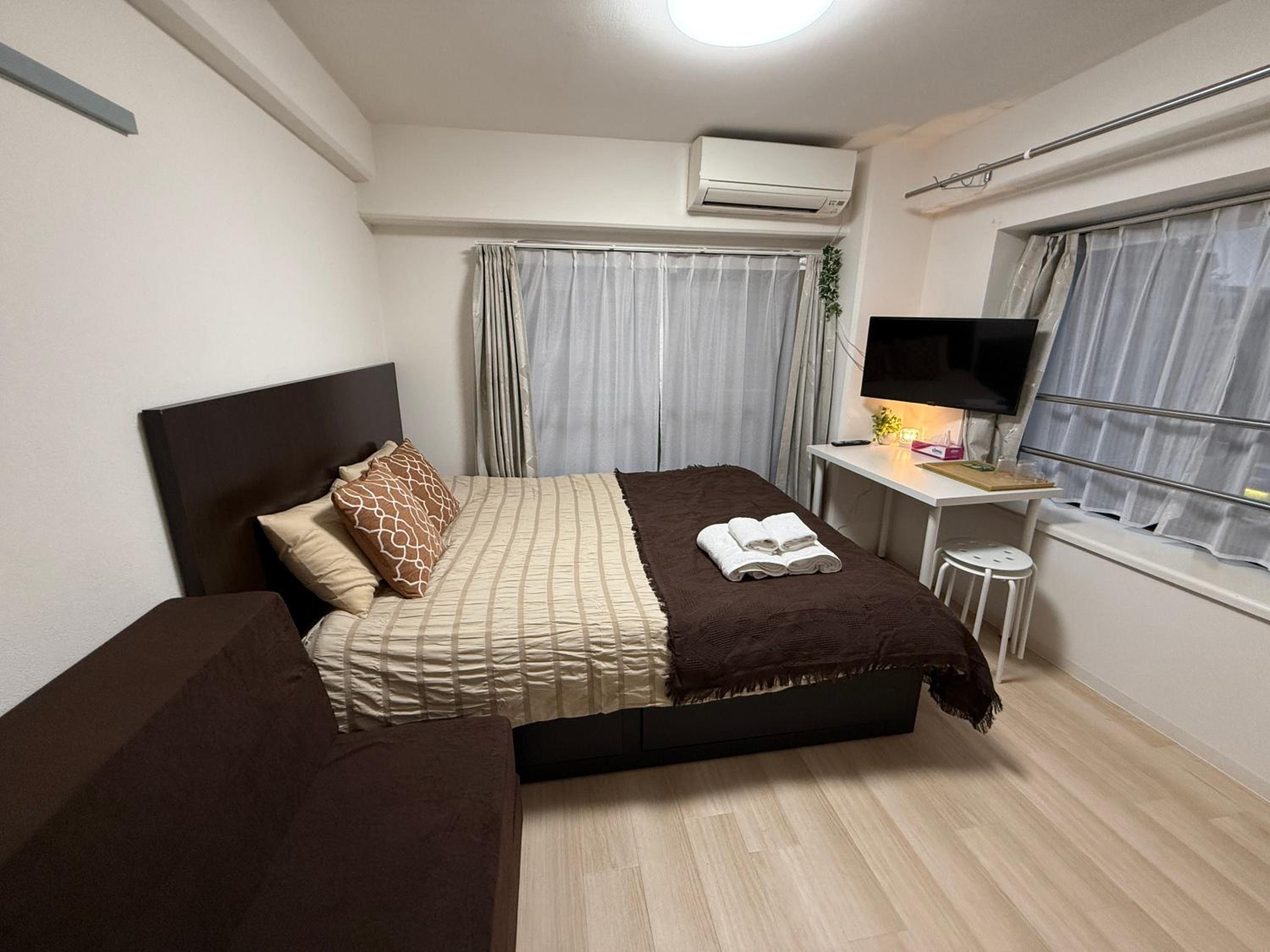 One-Bedroom Apartment photo 1