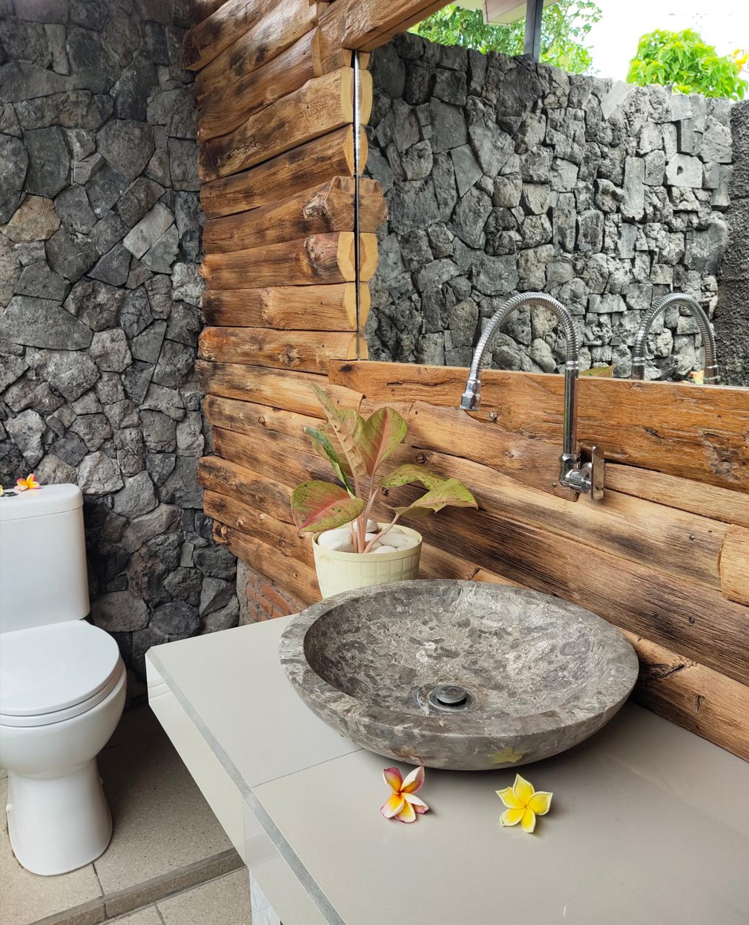 Double Room with Patio - Photo 3