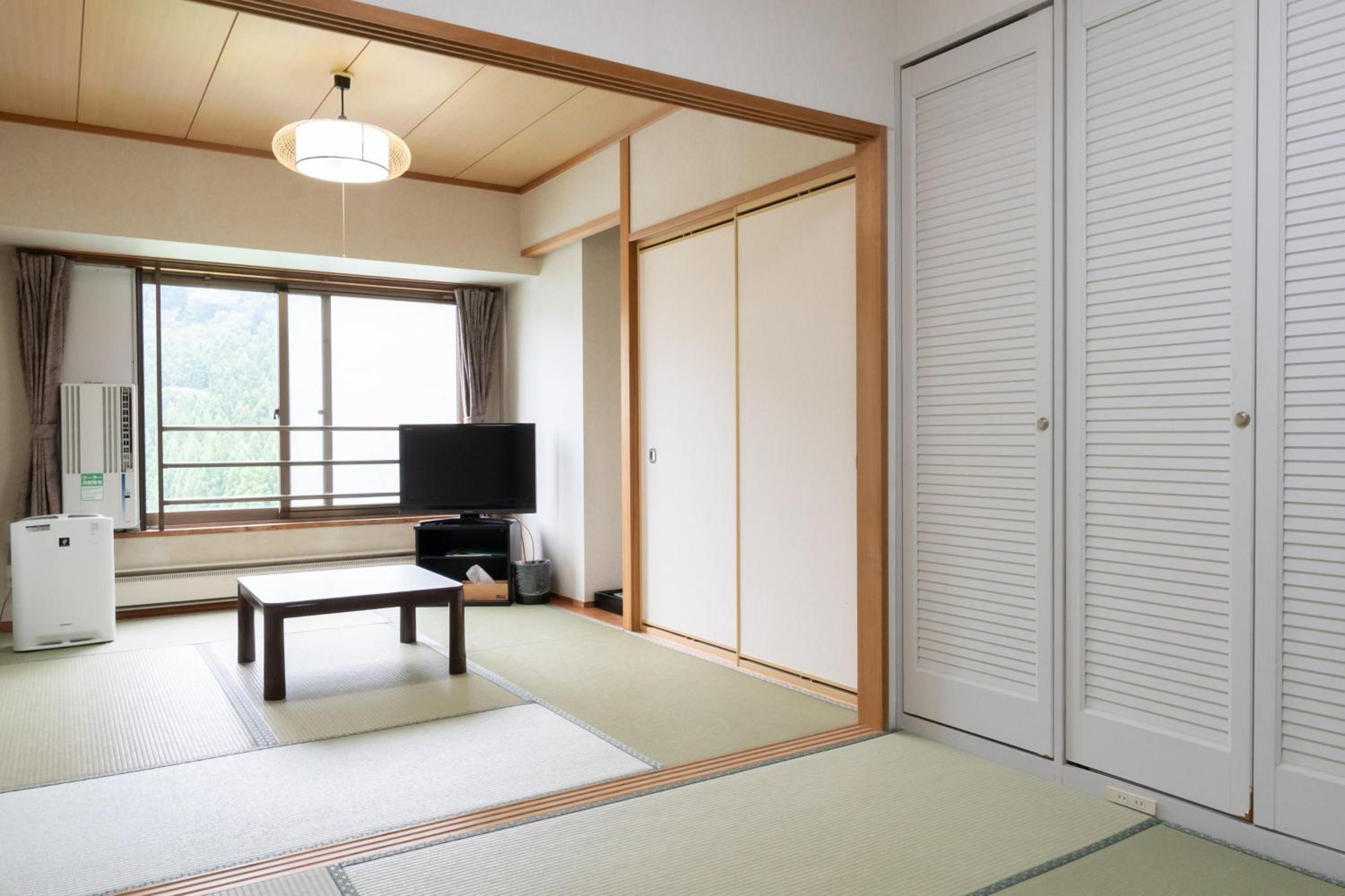Business Japanese-Style Room - Non-Smoking - Photo 1