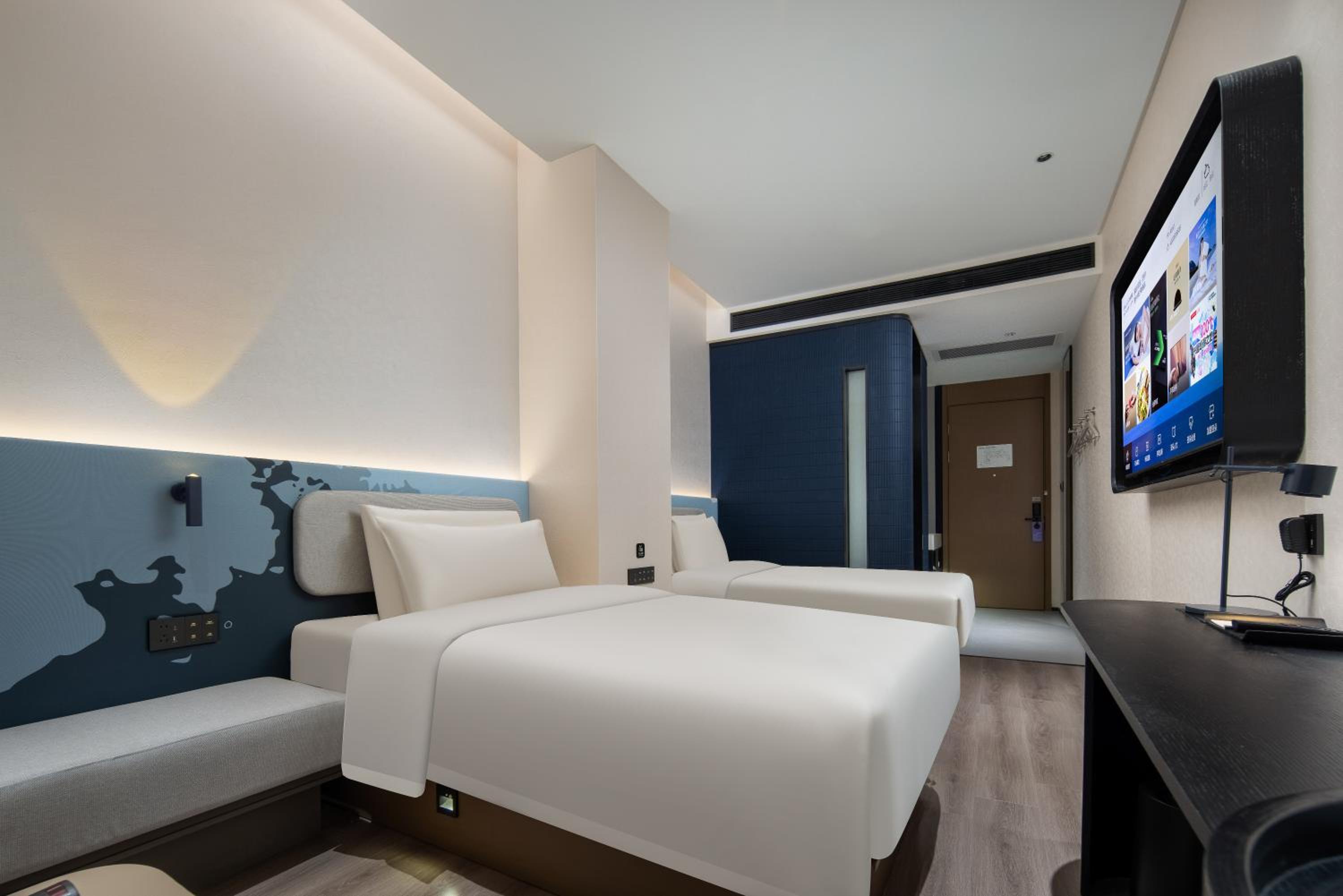 Selected Twin Room photo 1