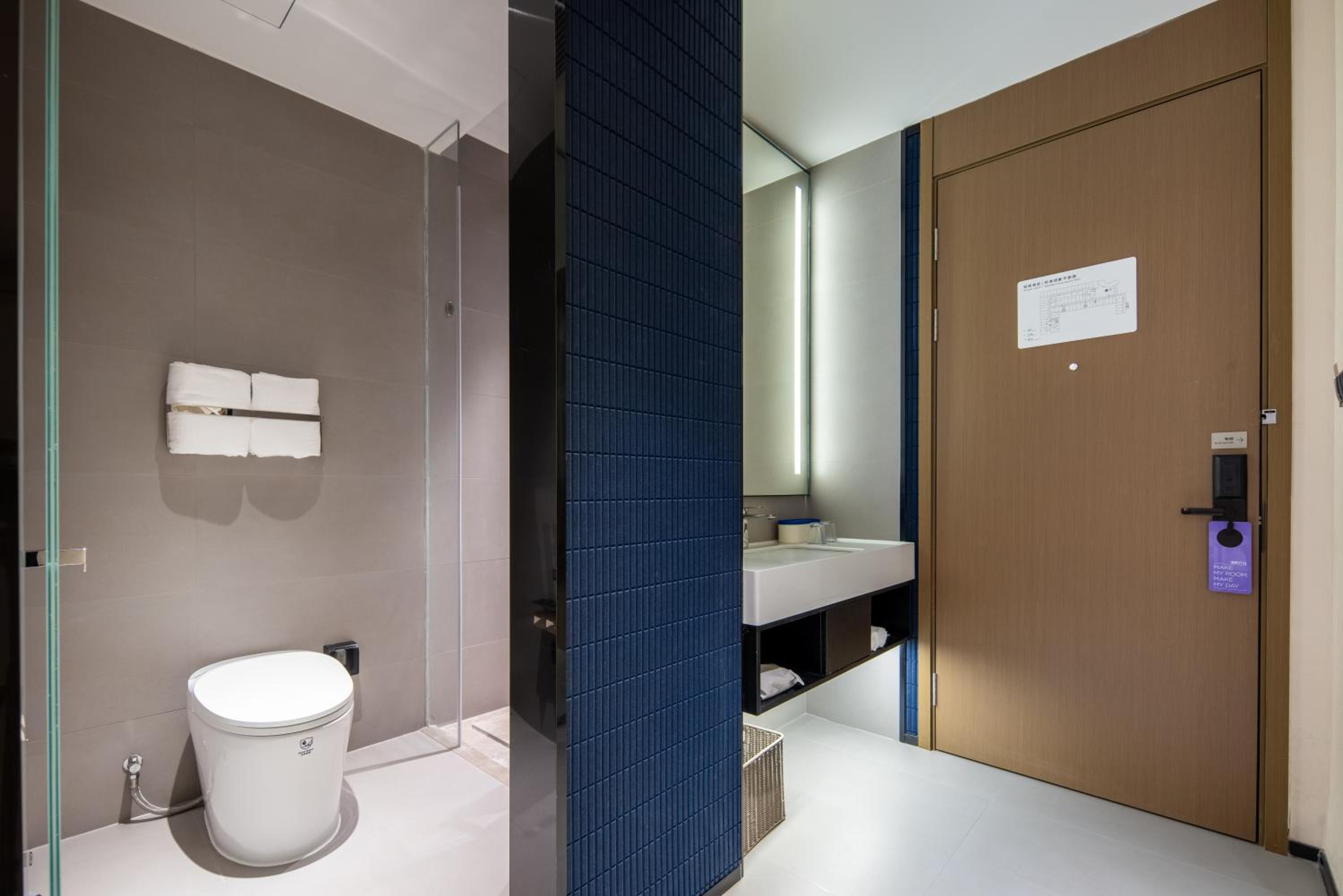 Selected Twin Room photo 2
