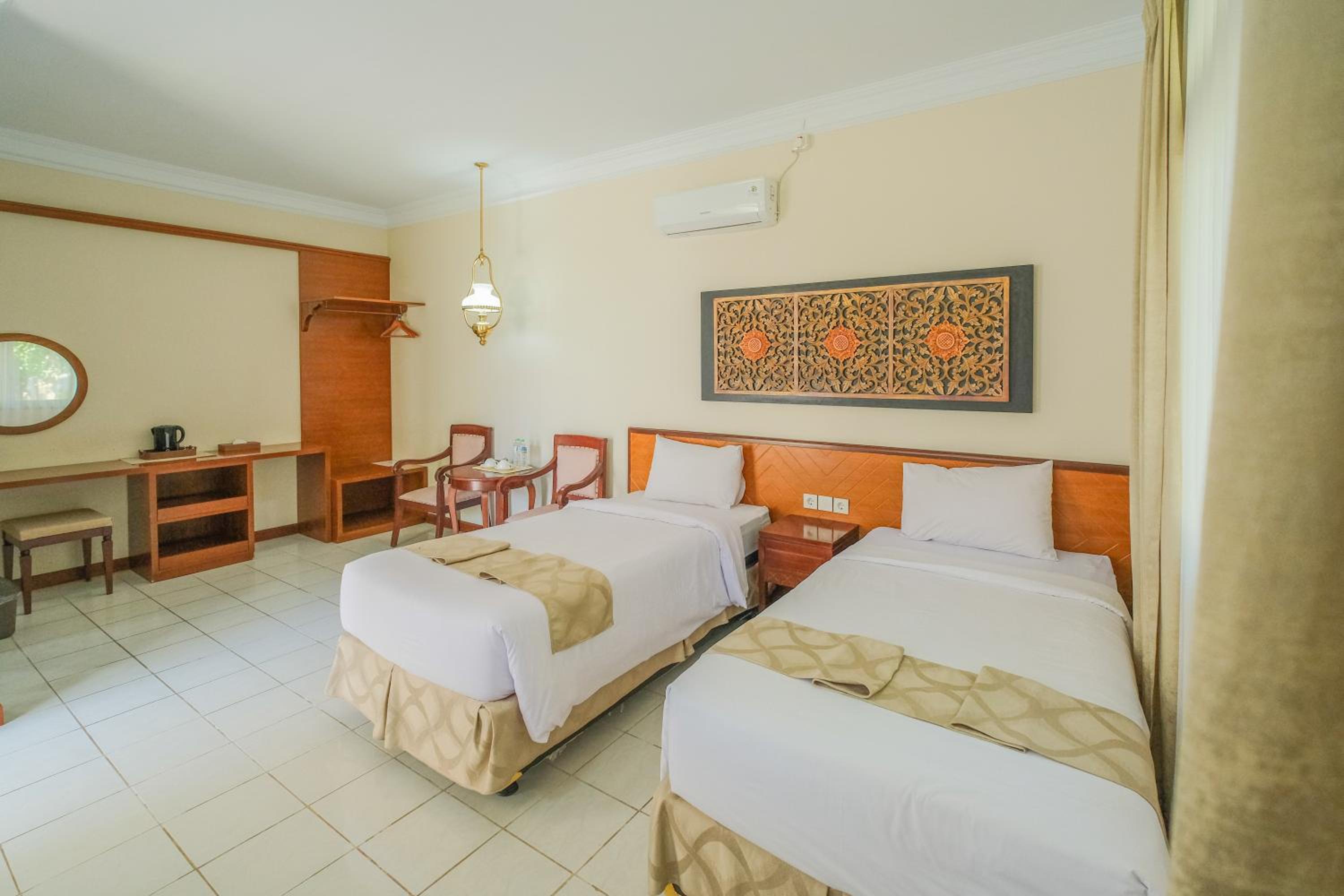 Deluxe Twin Room - Photo 3
