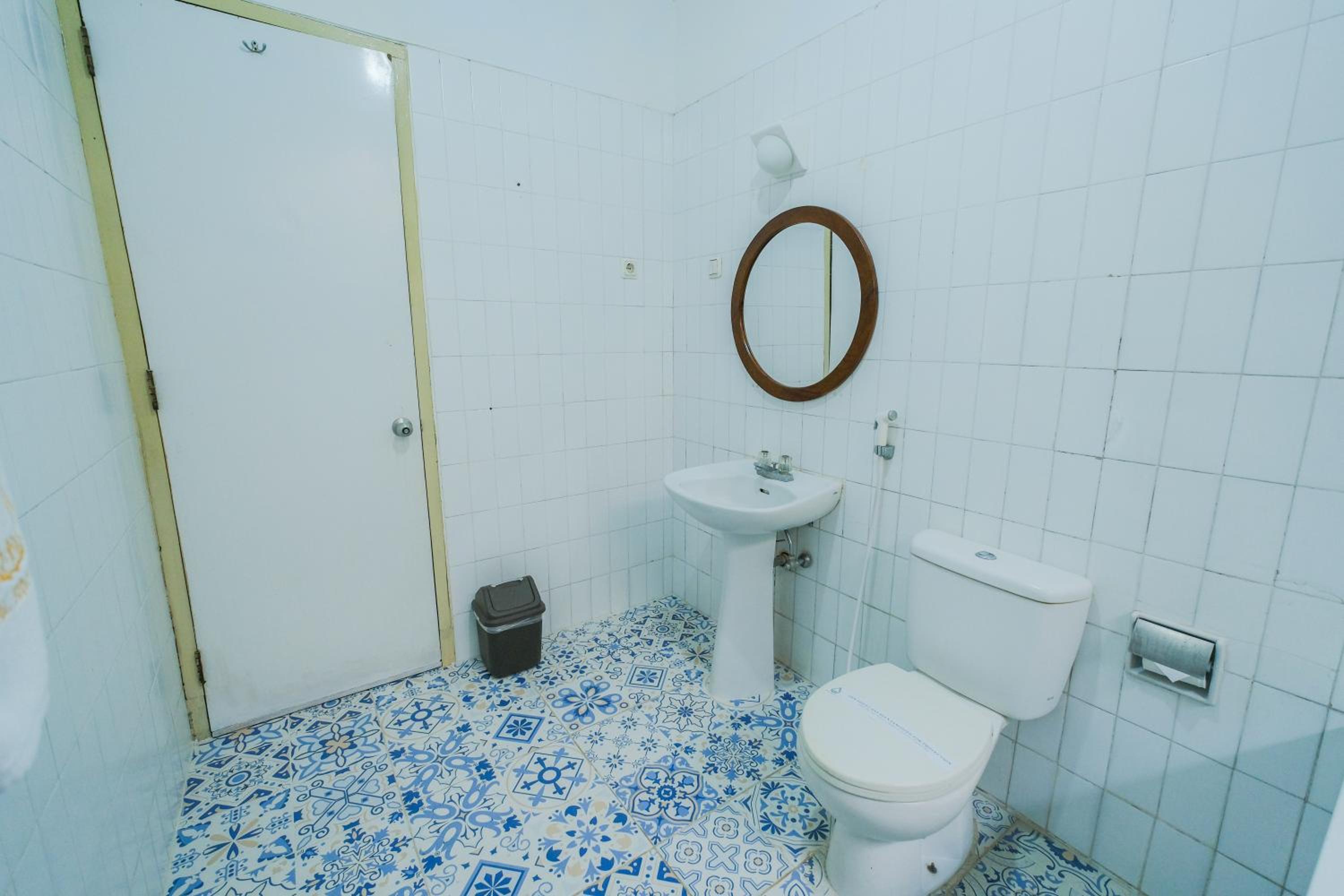 Deluxe Suite - Photo 8