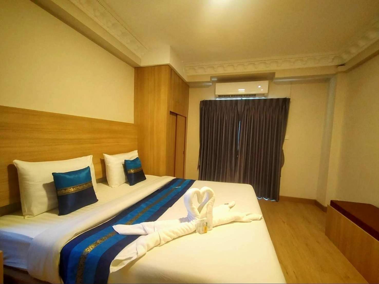 Deluxe Double Room photo 2