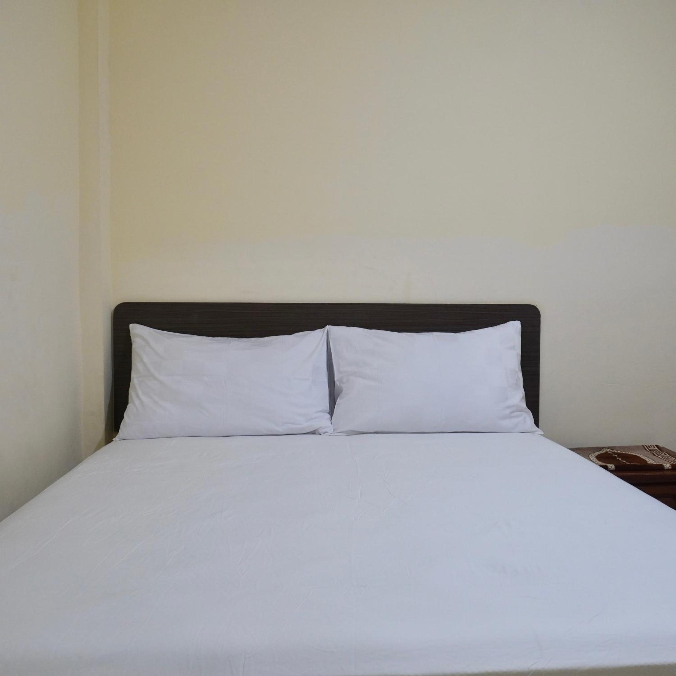 Standard King Room photo 3