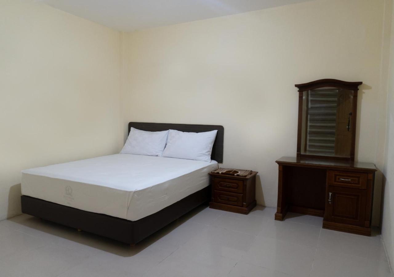 Standard King Room photo 2