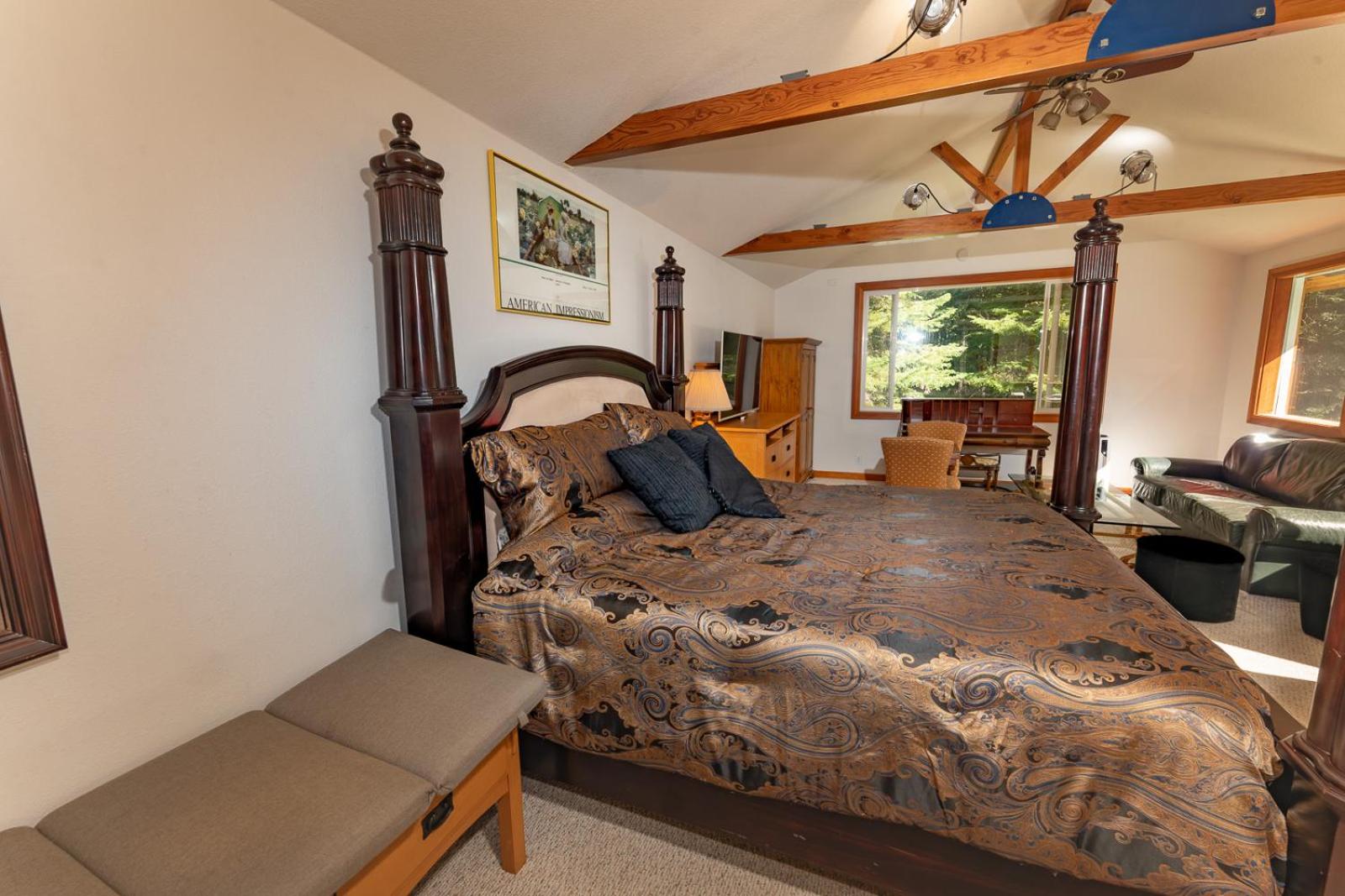 Two-Bedroom House photo 3