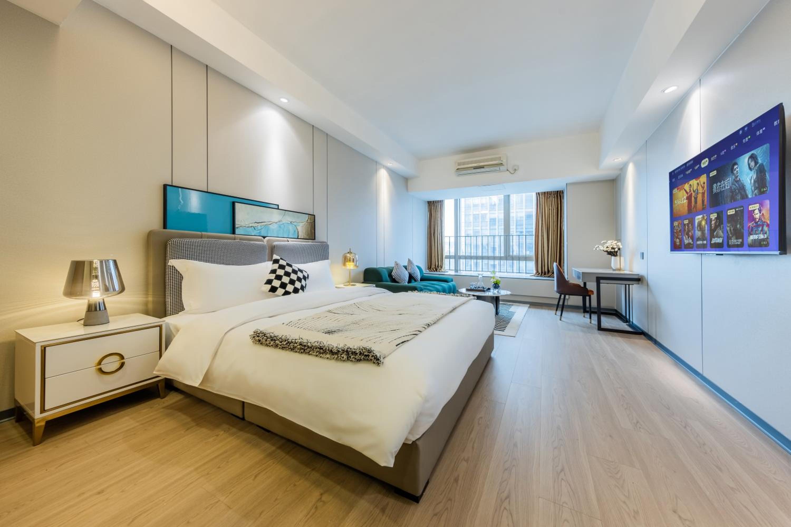 Superior Queen Room