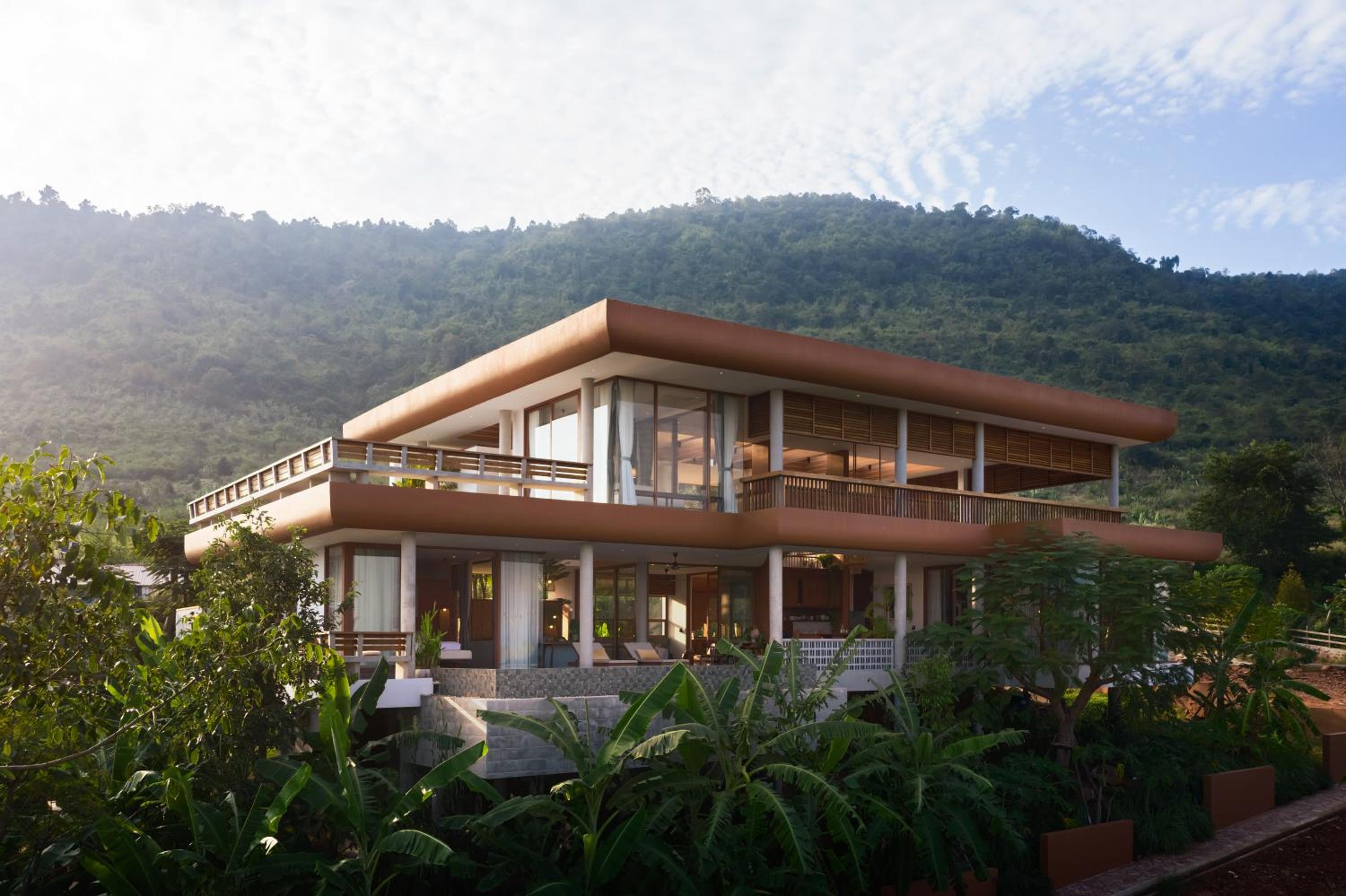 Three-Bedroom Vacation Home photo 2