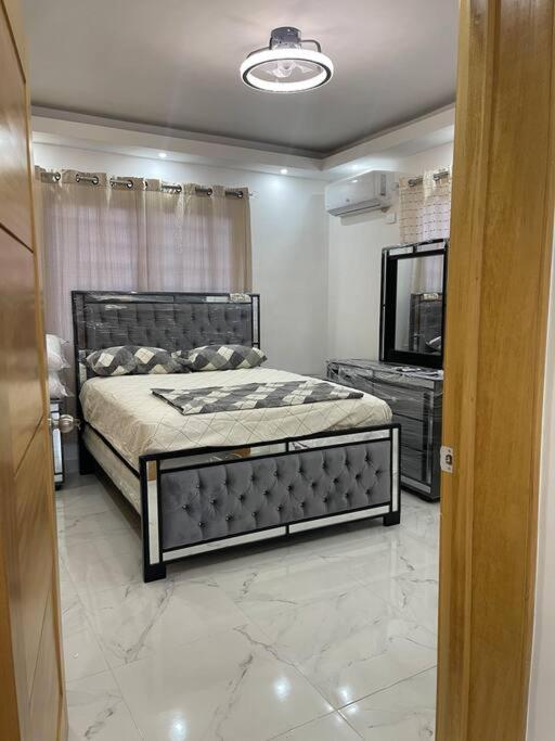 Three-Bedroom House photo 2