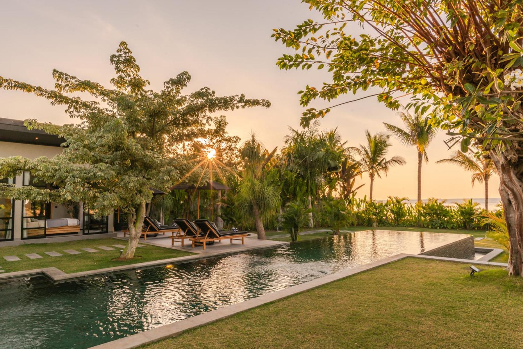 Villa with Sea View photo 3